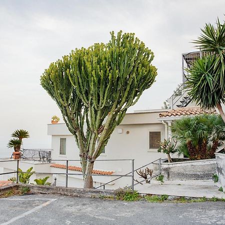 Вилла Casa Amapola Таормина Экстерьер фото